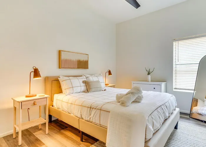 Heated Pool, Furnished Patio! Getaway Gilbert