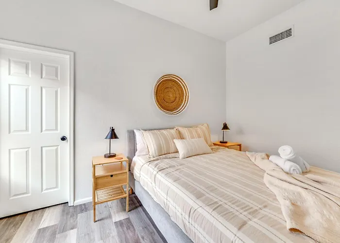 Heated Pool, Furnished Patio! Getaway Gilbert